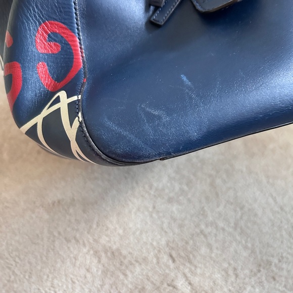 Gucci Ghost Duffle Bag - Picture 5 of 14